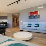 Apartment Nipotine *